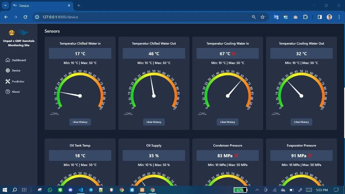 Demonstration dashboard with chiller readings and history controls.